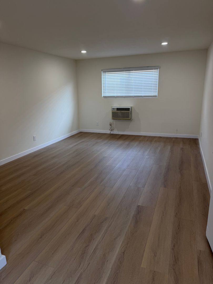 Apartment for rent at 15525 Nordhoff St, North Hills, CA 91343