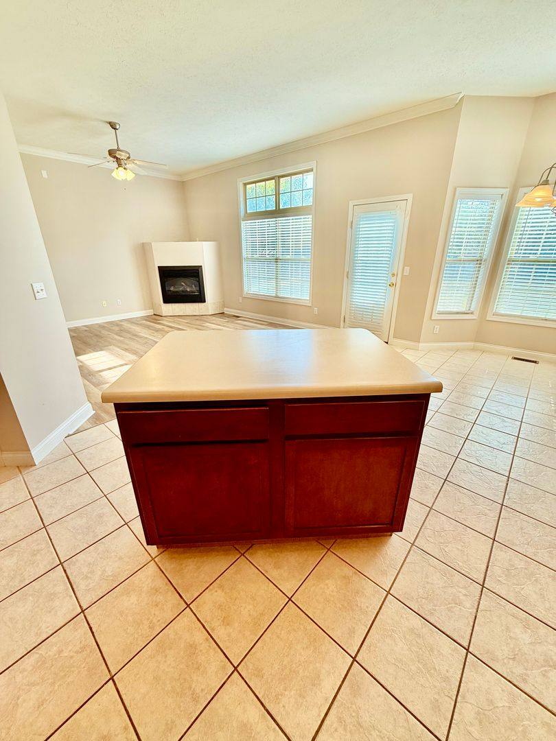 House for rent at 1148 S Elmwood Ave, Springfield, MO 65804