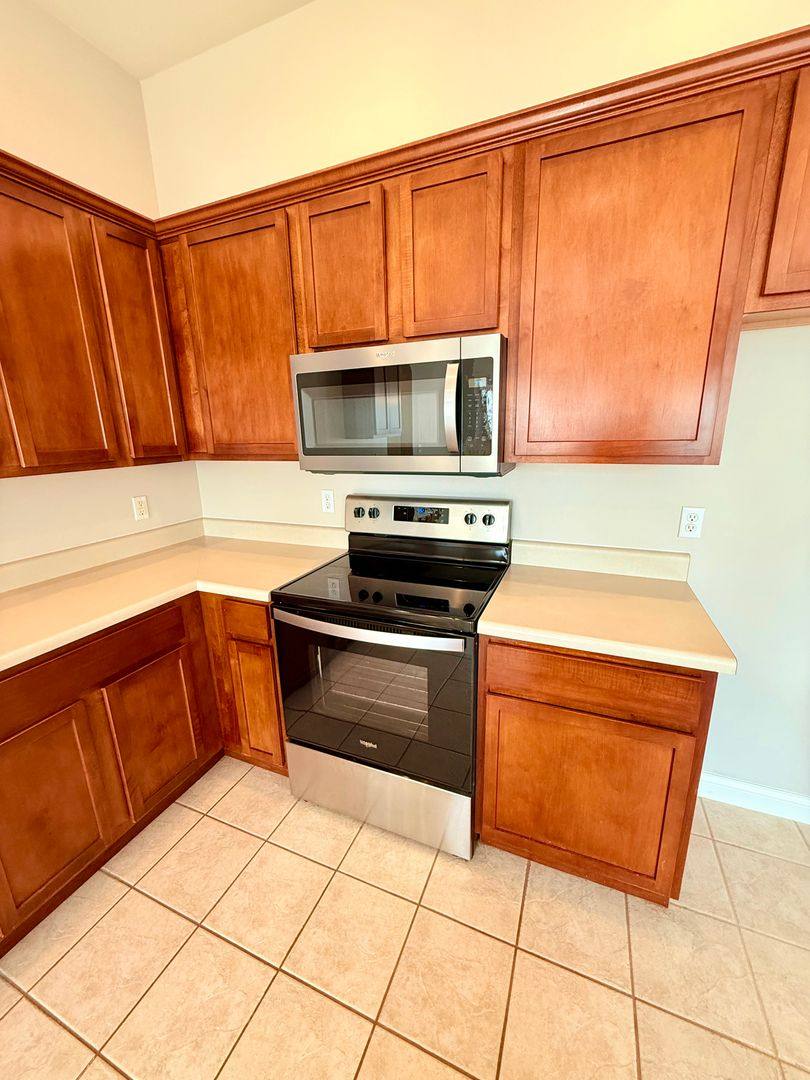 House for rent at 1148 S Elmwood Ave, Springfield, MO 65804