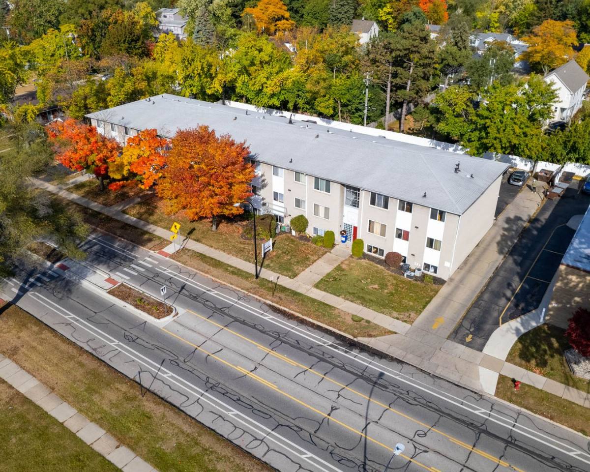 Apartment for rent at 1260 W Nine Mile Rd, Ferndale, MI 48220