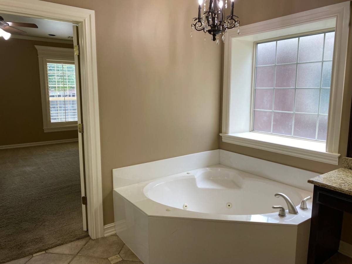 House for rent at 8664 E 103rd St, Tulsa, OK 74133