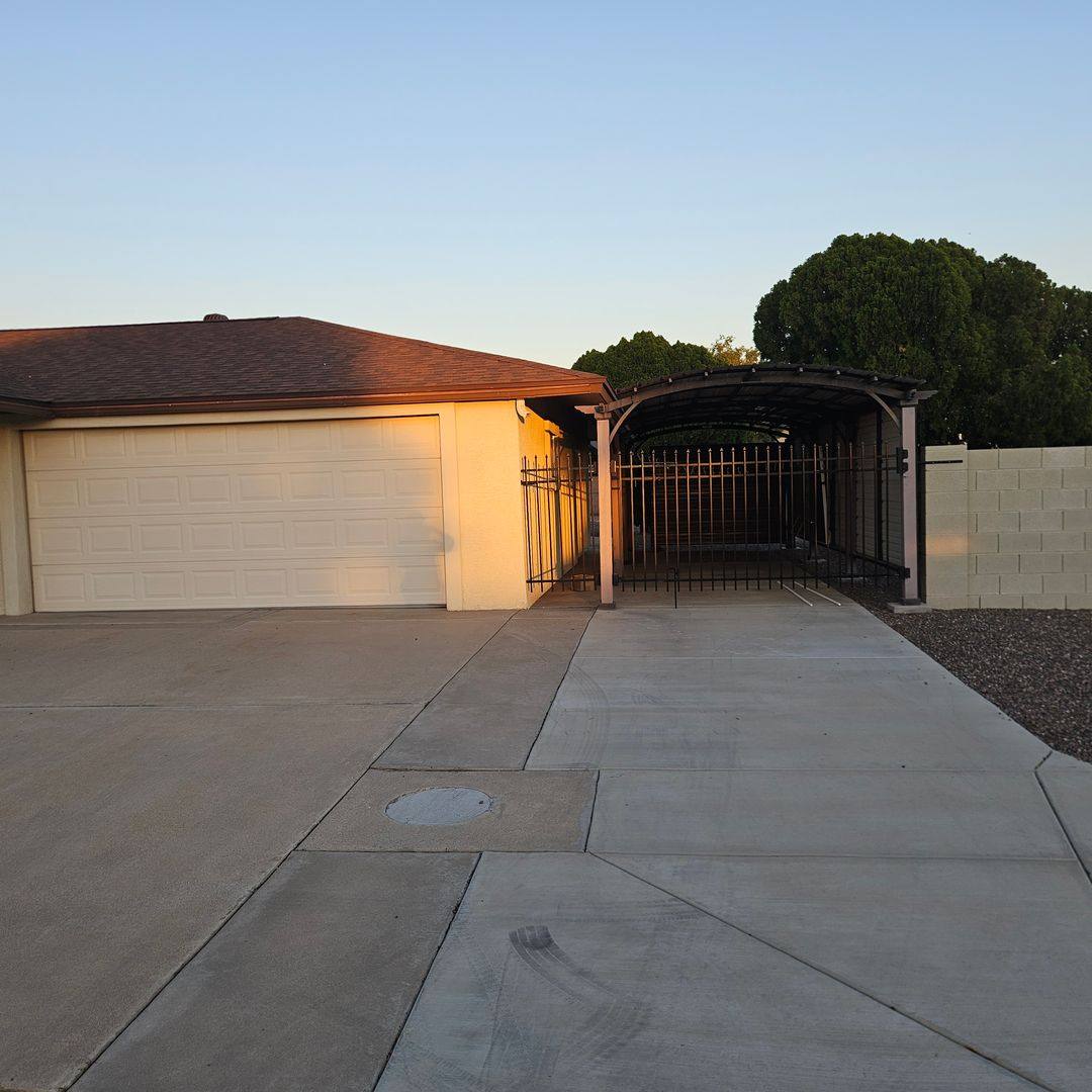 House for rent at 9426 W Arrowhead Dr, Sun City, AZ 85351