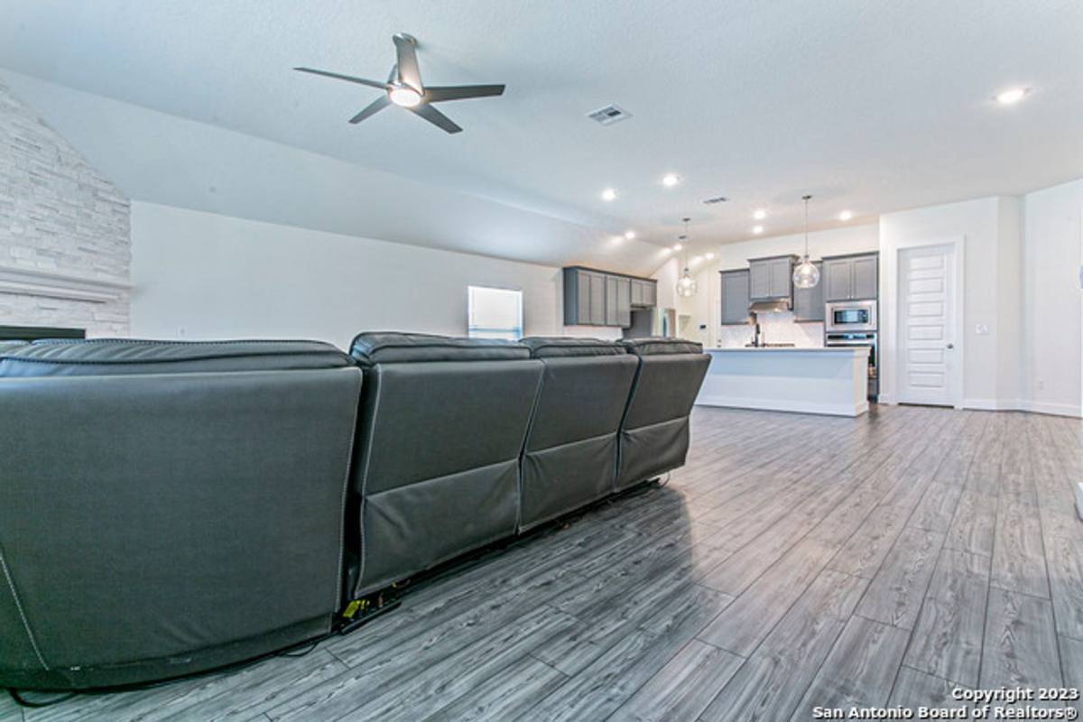 House for rent at 1165 Hammock Glen, New Braunfels, TX 78132