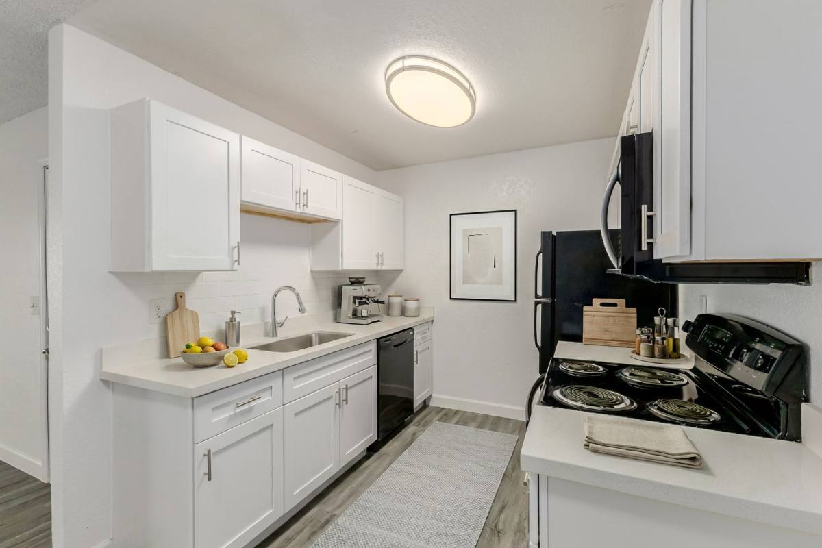 Apartment for rent at 27 E Corona Ave, Phoenix, AZ 85040
