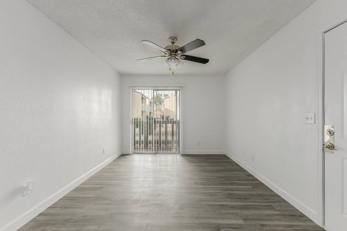 Apartment for rent at 27 E Corona Ave, Phoenix, AZ 85040