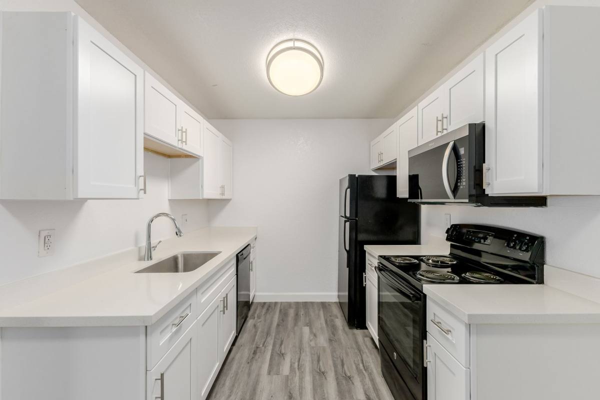 Apartment for rent at 27 E Corona Ave, Phoenix, AZ 85040