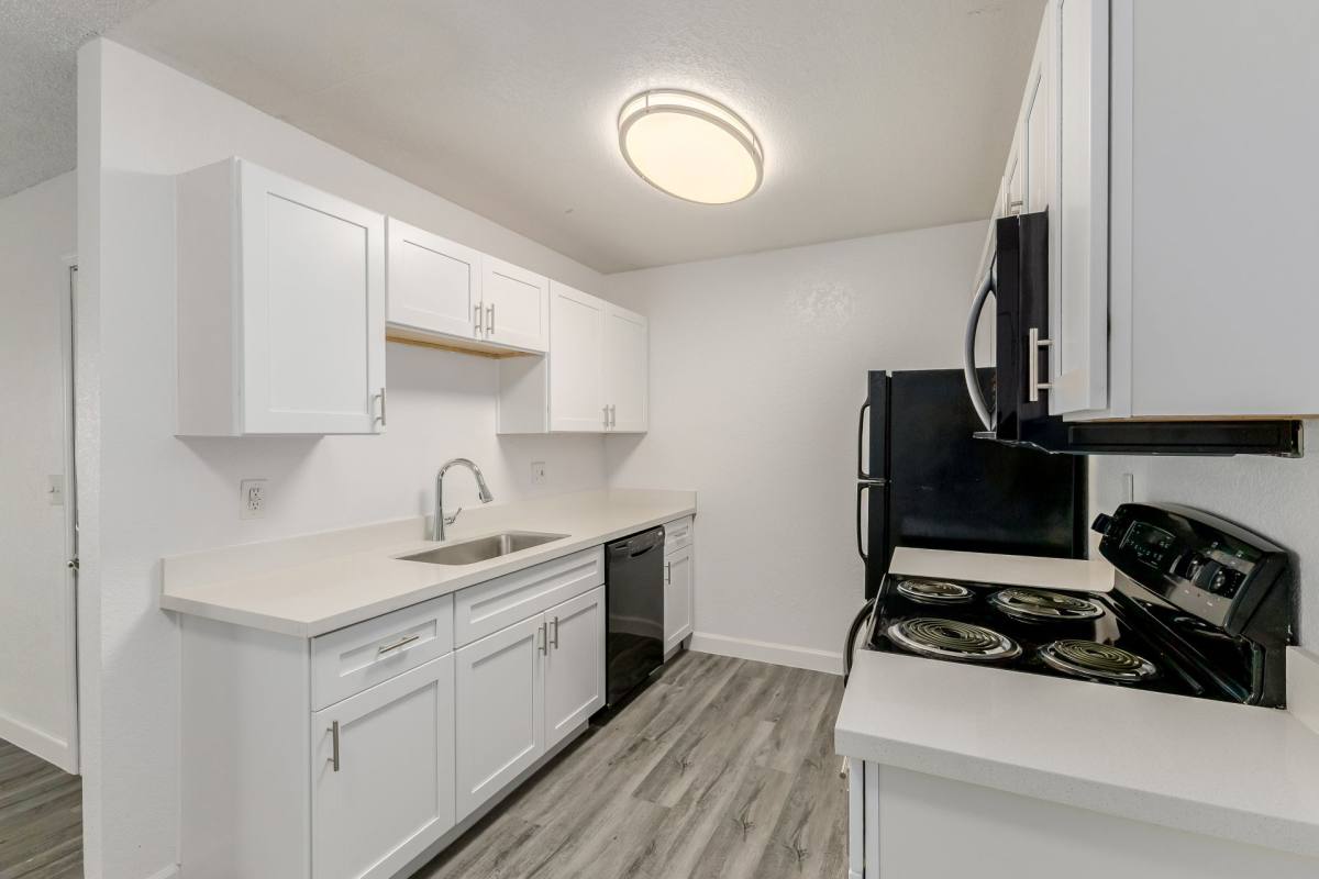 Apartment for rent at 27 E Corona Ave, Phoenix, AZ 85040