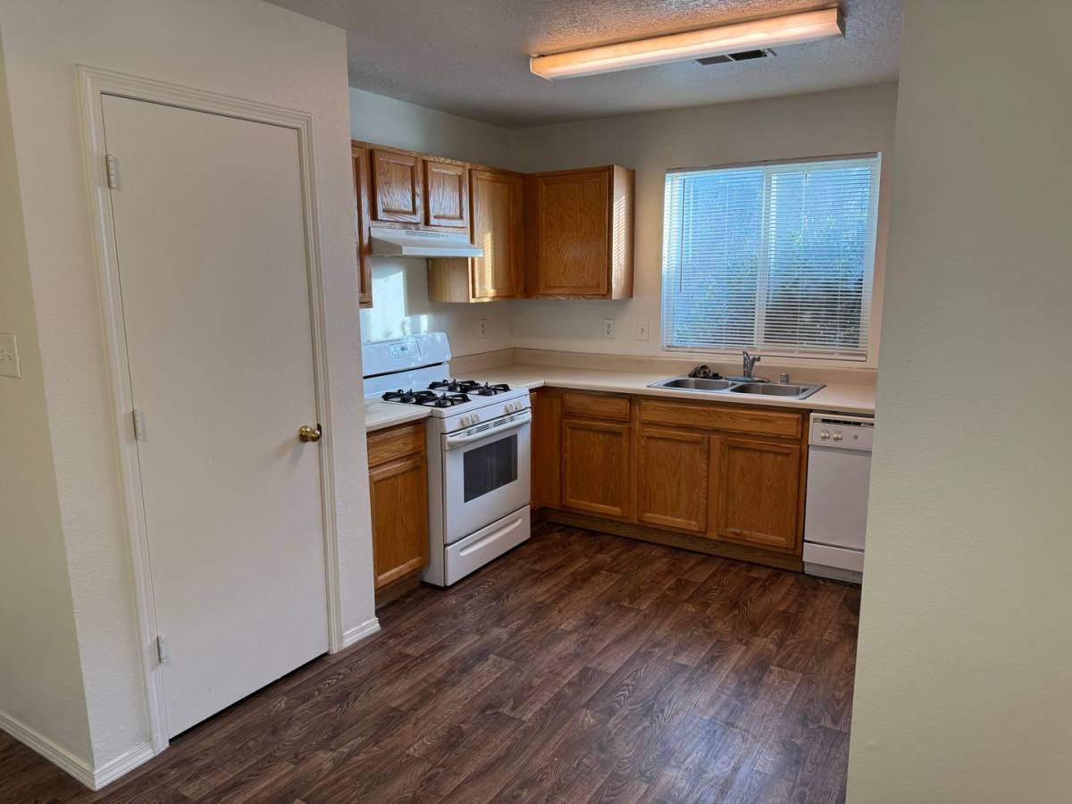 House for rent at 6235 Contess Rd NW, Albuquerque, NM 87114