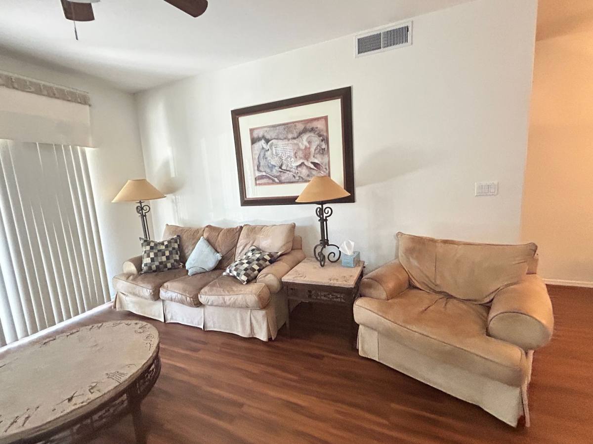 House for rent at 7401 W Arrowhead Clubhouse Dr, Glendale, AZ 85308
