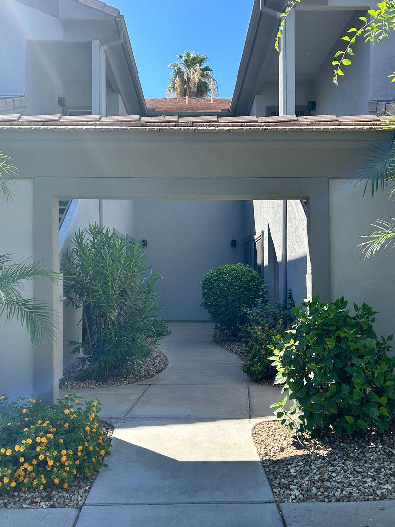 House for rent at 7401 W Arrowhead Clubhouse Dr, Glendale, AZ 85308