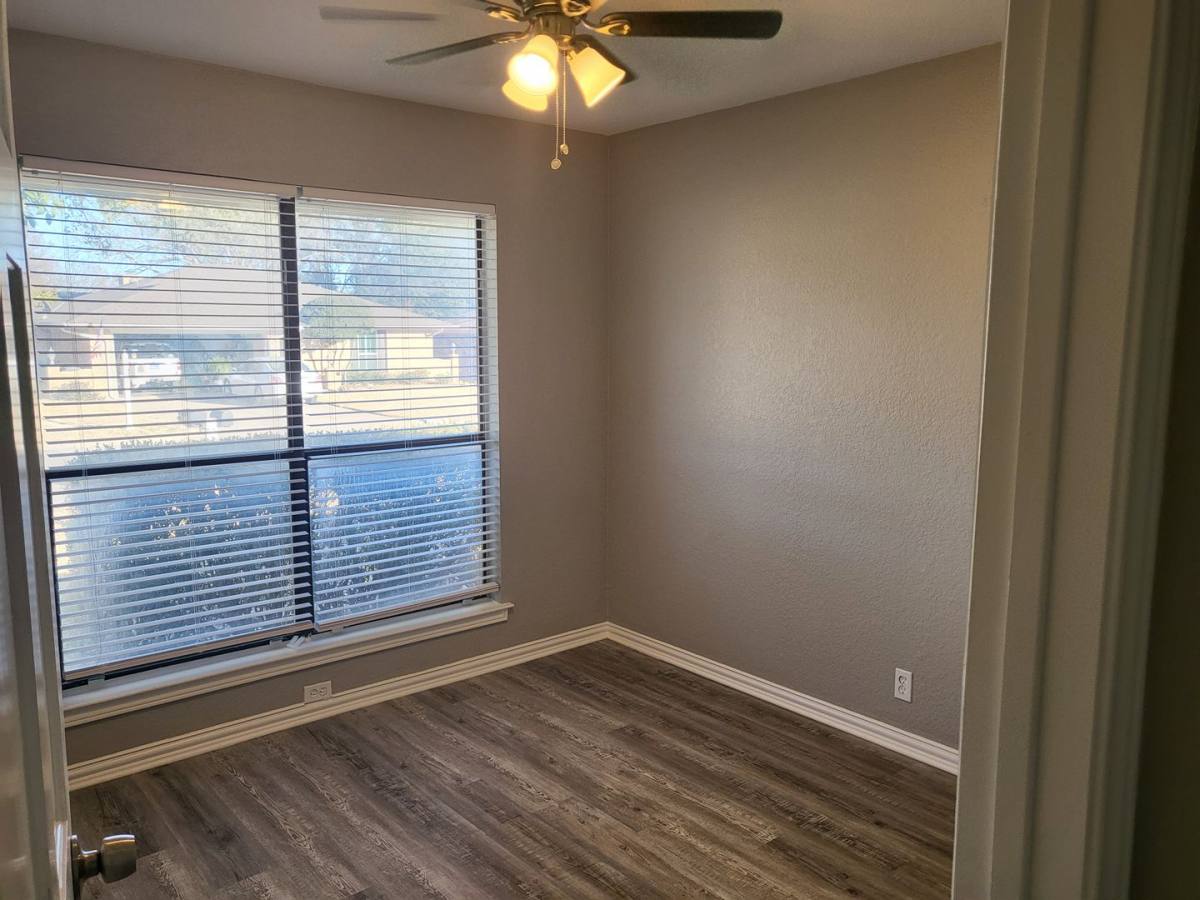 House for rent at 7404 Glen Haven Dr, Fort Worth, TX 76133