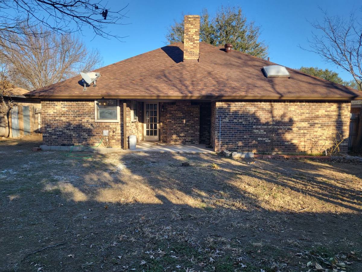 House for rent at 7404 Glen Haven Dr, Fort Worth, TX 76133