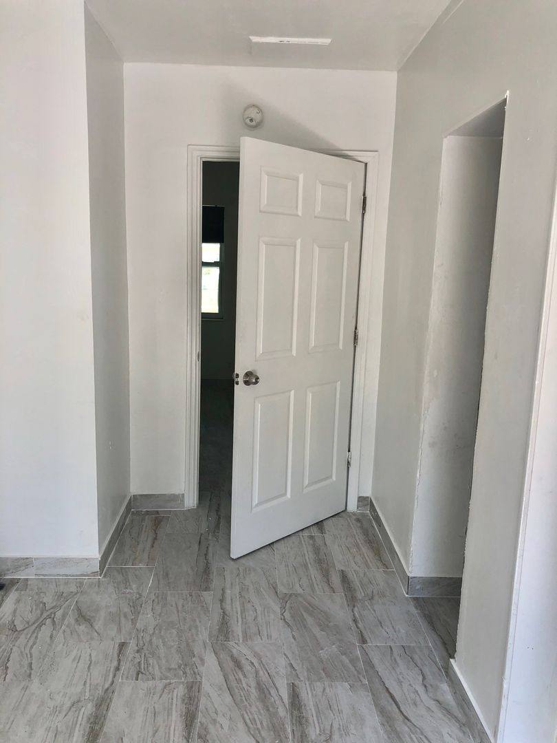 Apartment for rent at 2519 - 2521 Pierce St, Hollywood, FL 33020