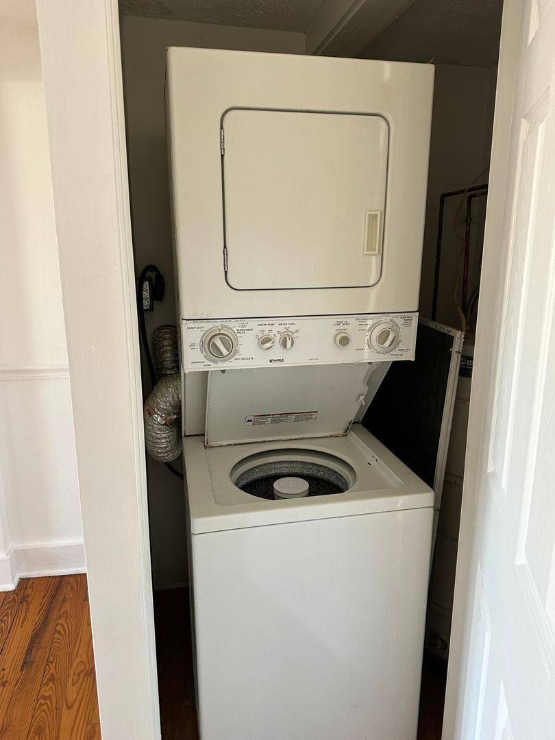 Apartment for rent at 402 S Cameron St, Winchester, VA 22601