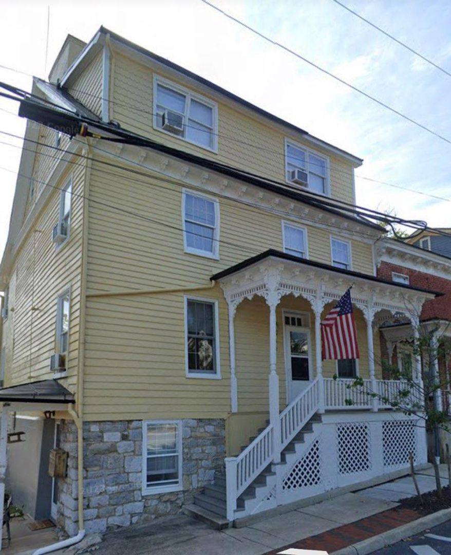 Apartment for rent at 402 S Cameron St, Winchester, VA 22601