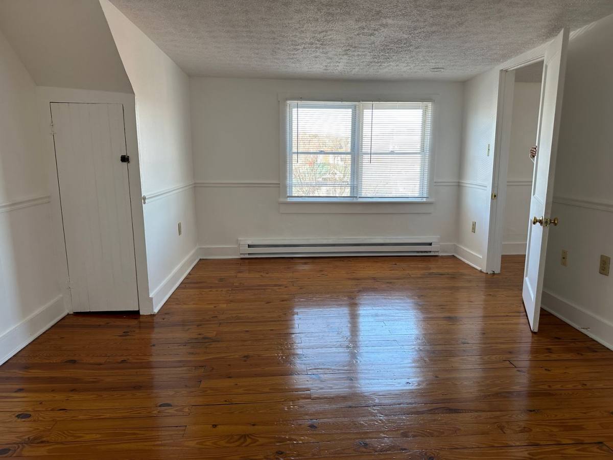 Apartment for rent at 402 S Cameron St, Winchester, VA 22601