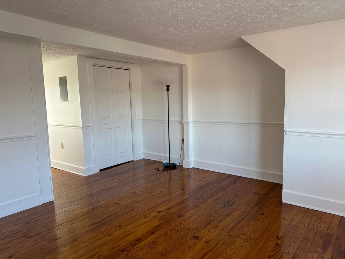 Apartment for rent at 402 S Cameron St, Winchester, VA 22601