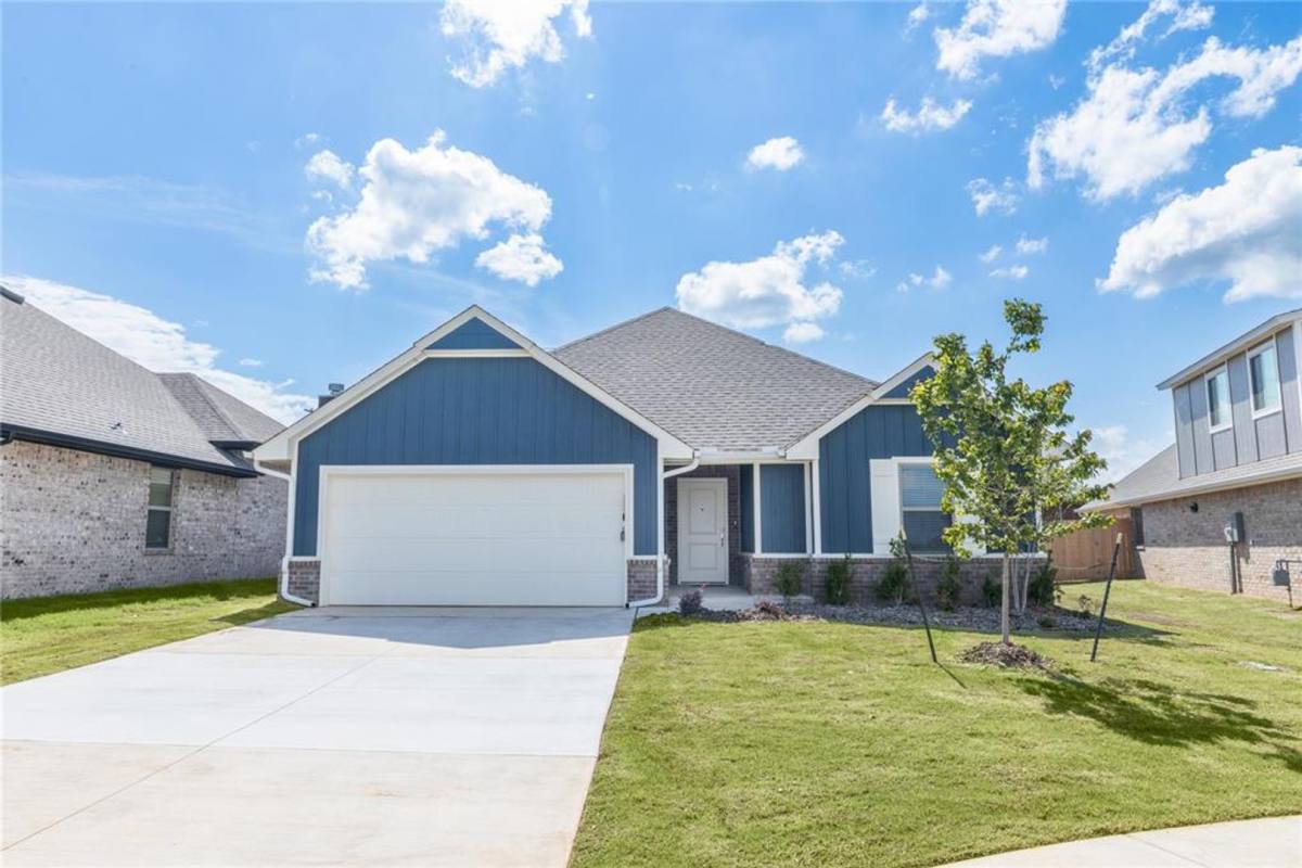 House for rent at 913 Westfall Dr, Choctaw, OK 73020