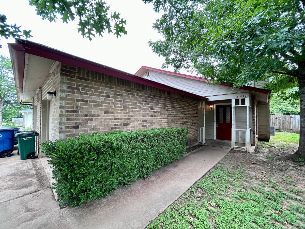 Apartment for rent at 2103 Courtney St, Austin, TX 78745