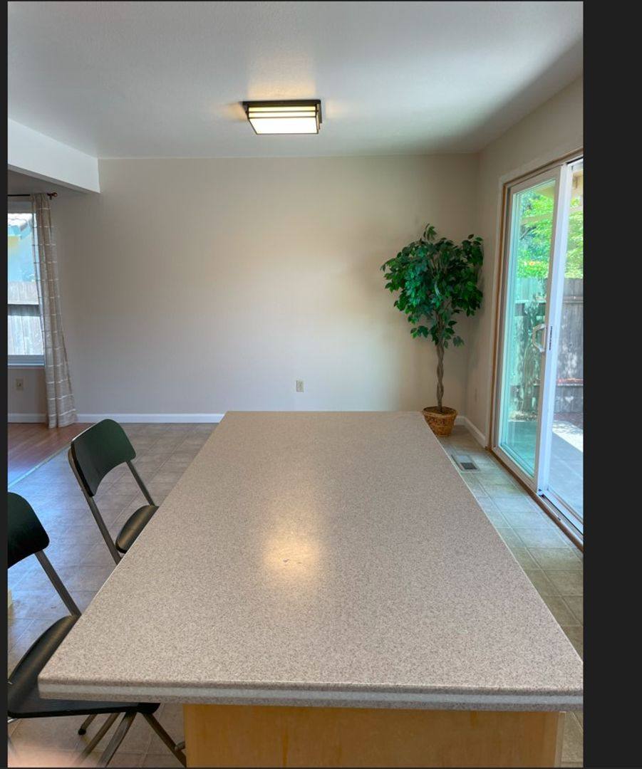 House for rent at 6076 Della Court, Rohnert Park, CA 94928