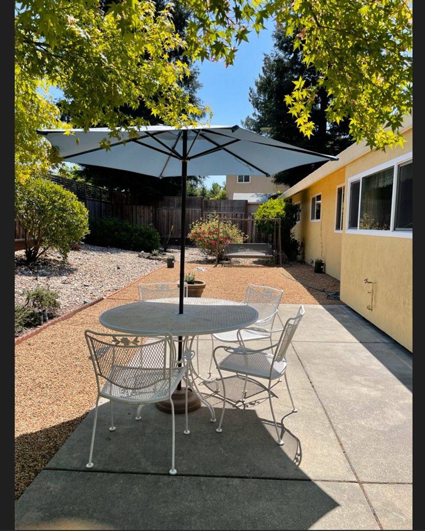 House for rent at 6076 Della Court, Rohnert Park, CA 94928