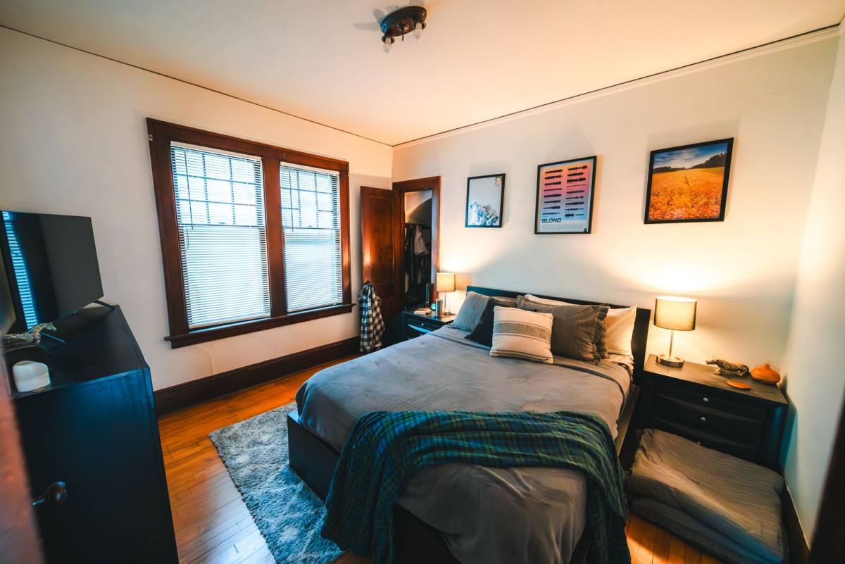 Apartment for rent at 3043-3045 N Bartlett Ave, Milwaukee, WI 53211