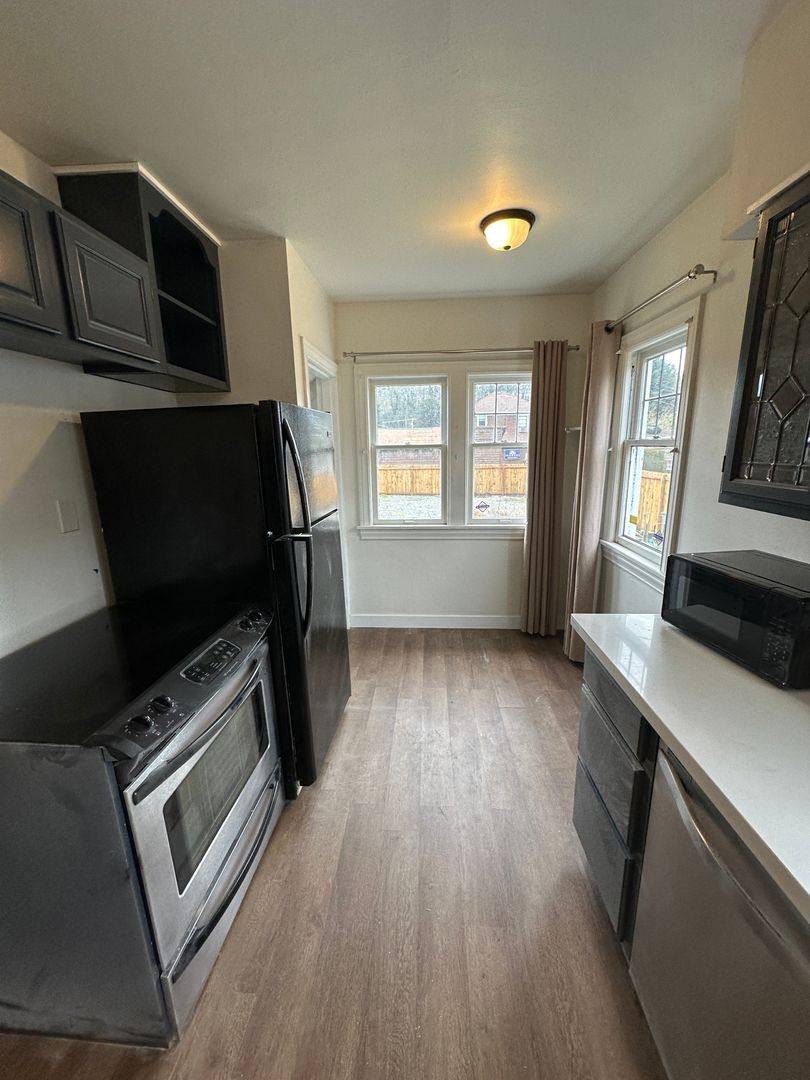 House for rent at 414 2nd Ave S, Kent, WA 98032