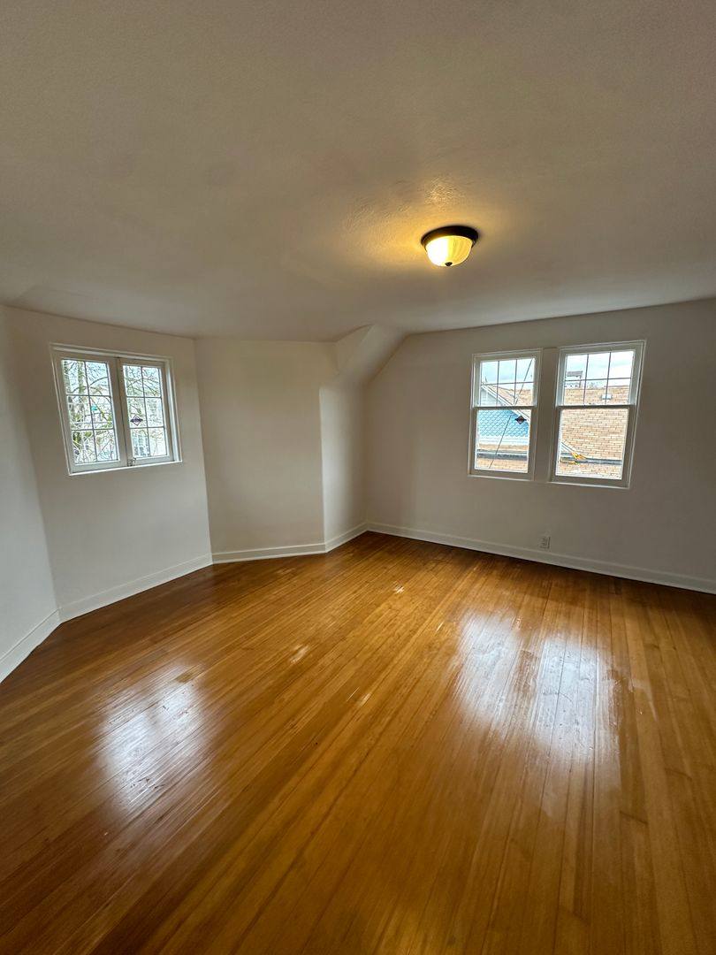 House for rent at 414 2nd Ave S, Kent, WA 98032