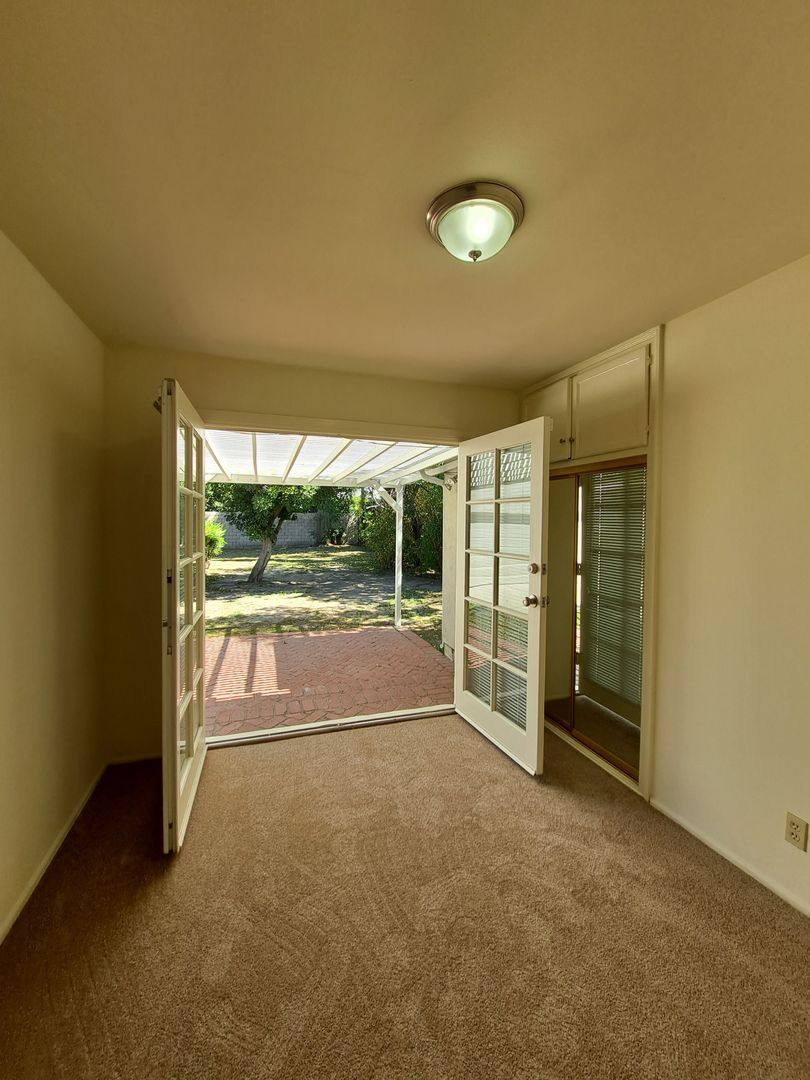 House for rent at 4430 Calhoun Ave, Sherman Oaks, CA 91423