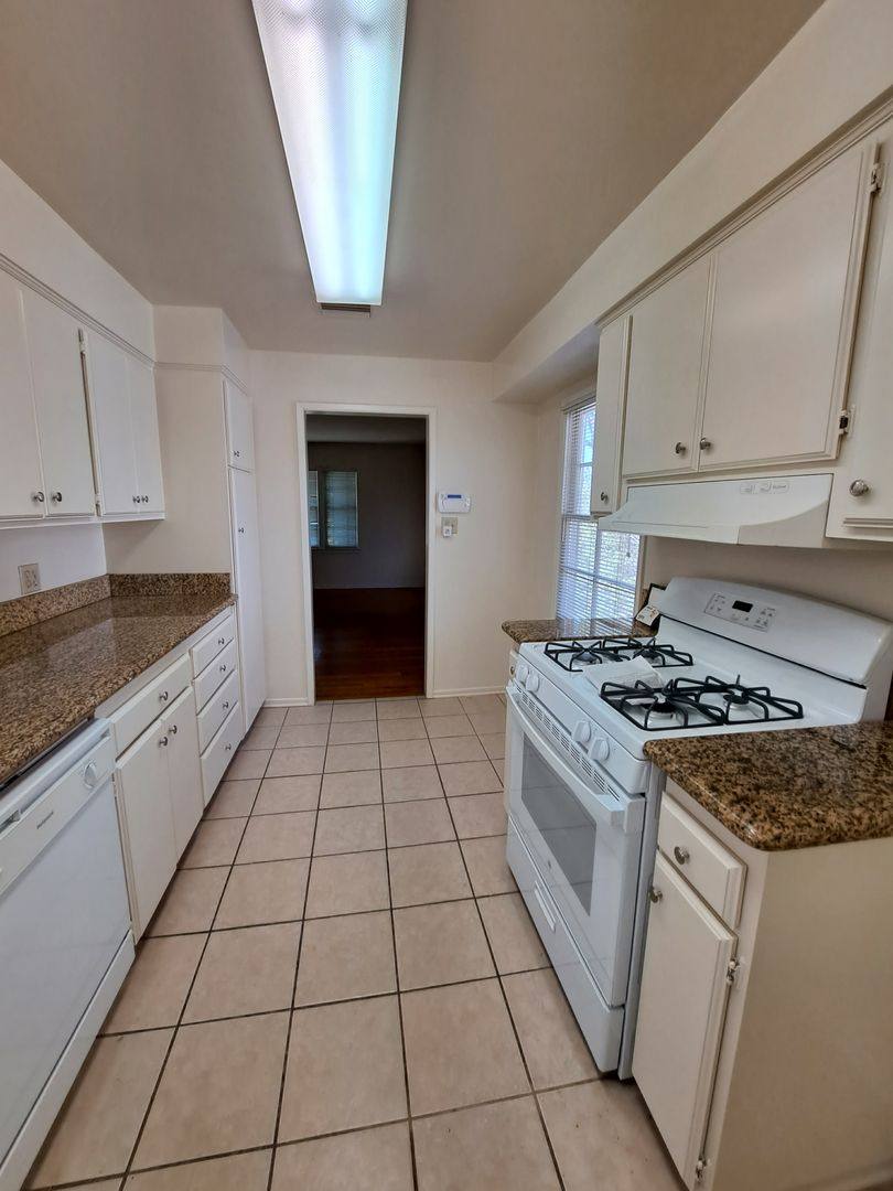 House for rent at 4430 Calhoun Ave, Sherman Oaks, CA 91423