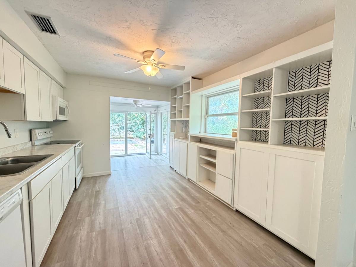 House for rent at 6901 Brentford Rd, Sarasota, FL 34241