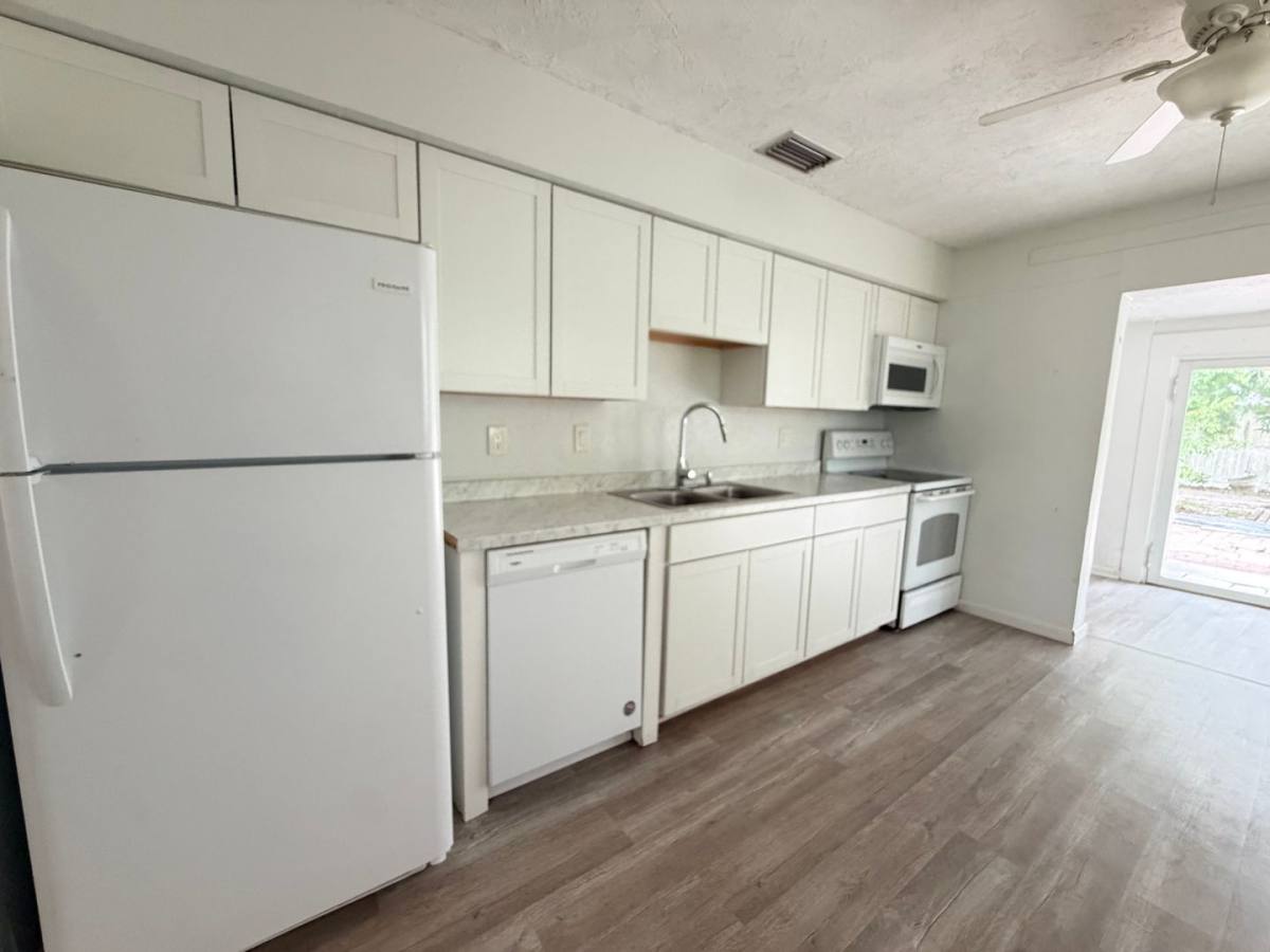 House for rent at 6901 Brentford Rd, Sarasota, FL 34241