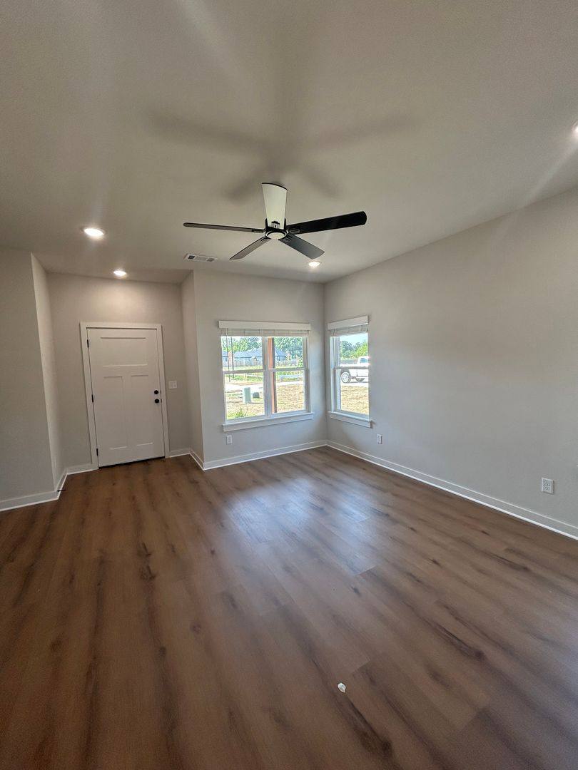 Townhouse for rent at 621-623 Cosmos St, Centerton, AR 72719