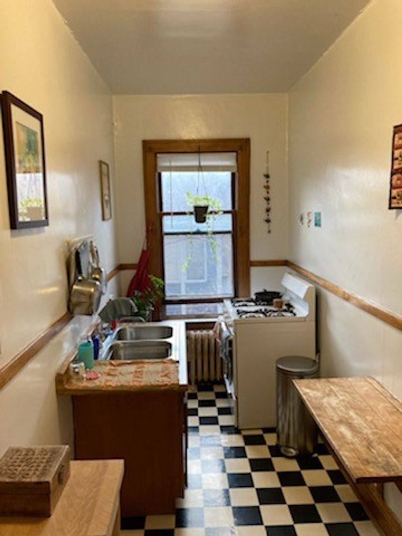 Apartment for rent at 1786-1788 Hennepin Ave S, Minneapolis, MN 55403