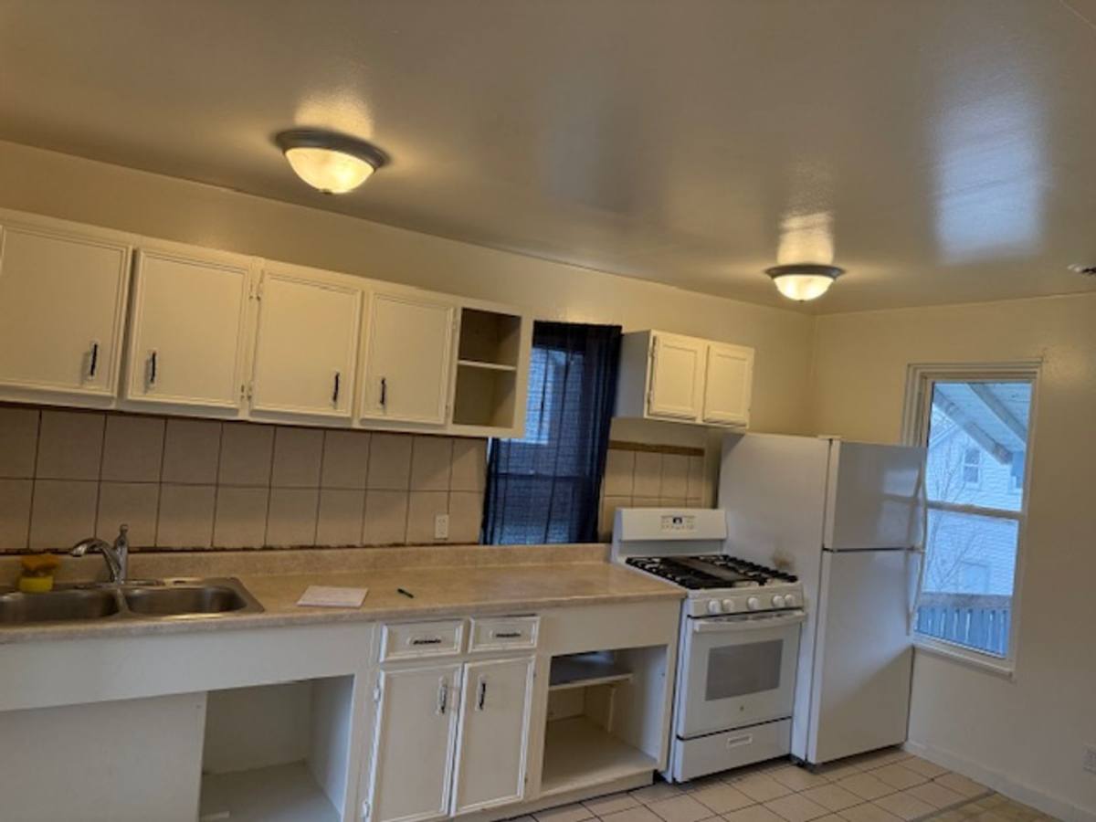 Apartment for rent at 1316 Alpine Ave NW, Grand Rapids, MI 49504