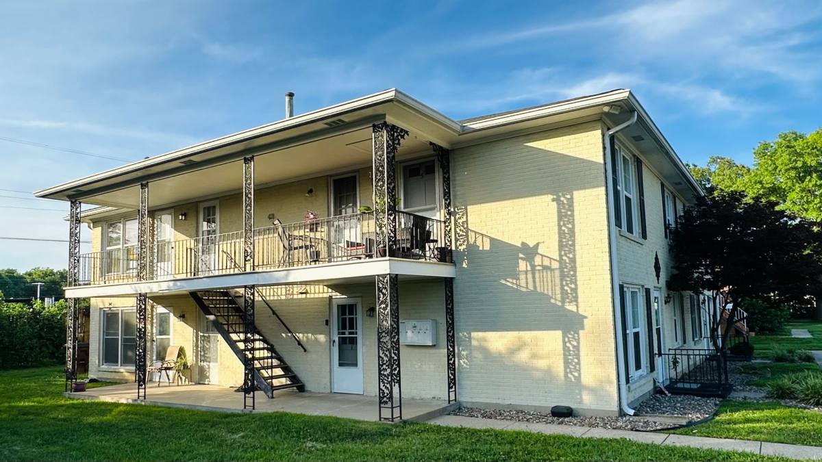 Apartment for rent at 4215 N Church Way, Louisville, KY 40207