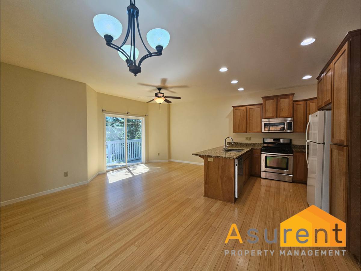 Townhouse for rent at 108 McCully Lane, Jacksonville, OR 97530