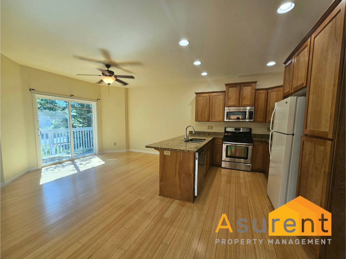 Townhouse for rent at 108 McCully Lane, Jacksonville, OR 97530