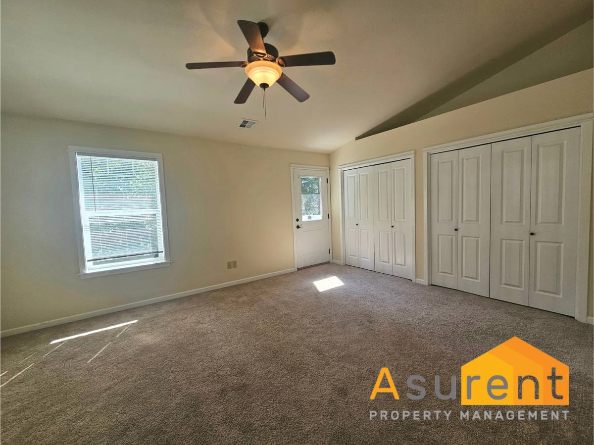 Townhouse for rent at 108 McCully Lane, Jacksonville, OR 97530