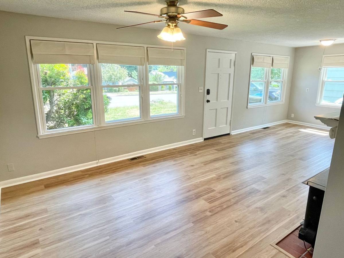 House for rent at 11721 Roosevelt Way NE, Seattle, WA 98125