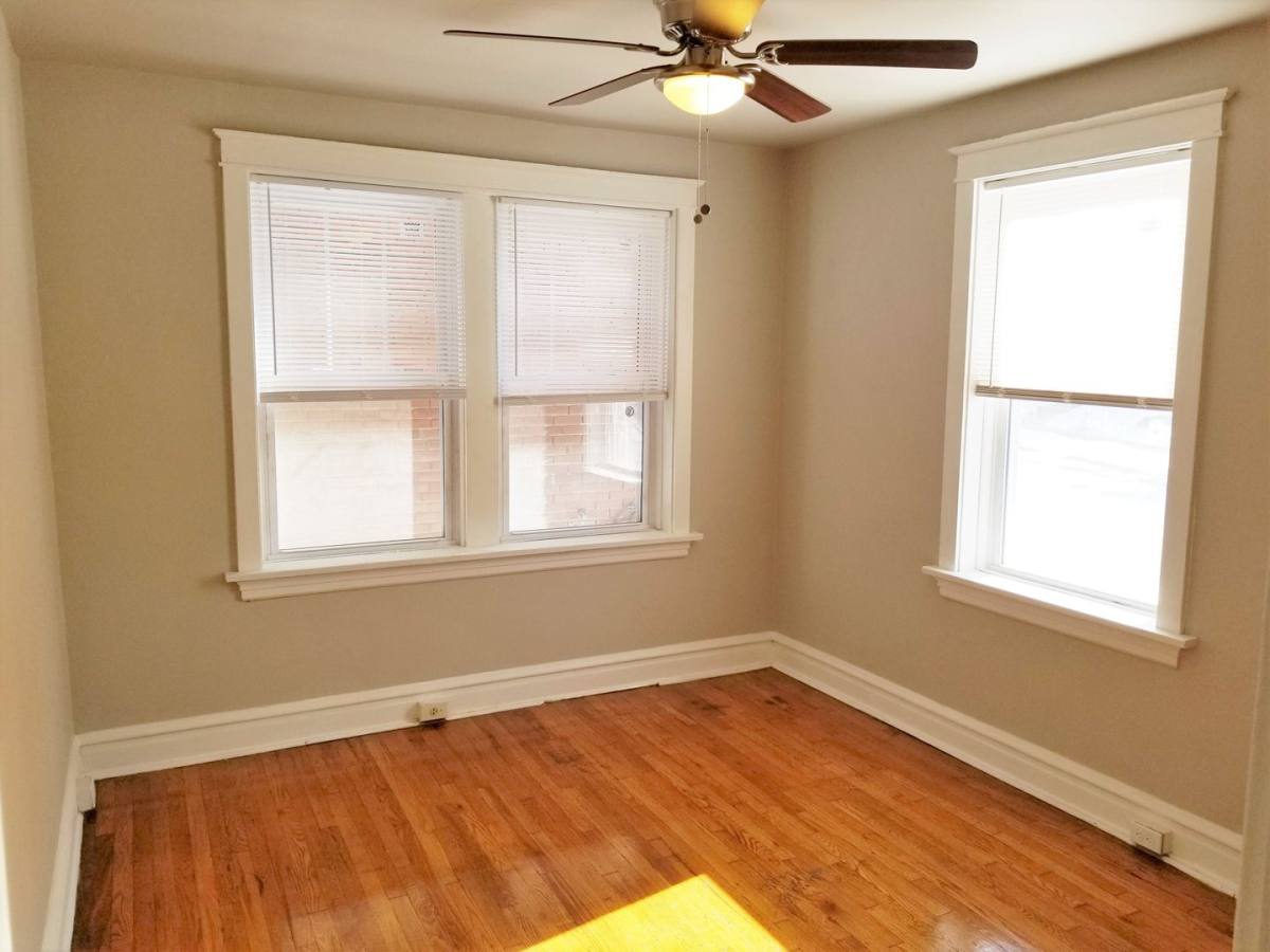 Apartment for rent at 4048-52 Giles Ave, Saint Louis, MO 63116