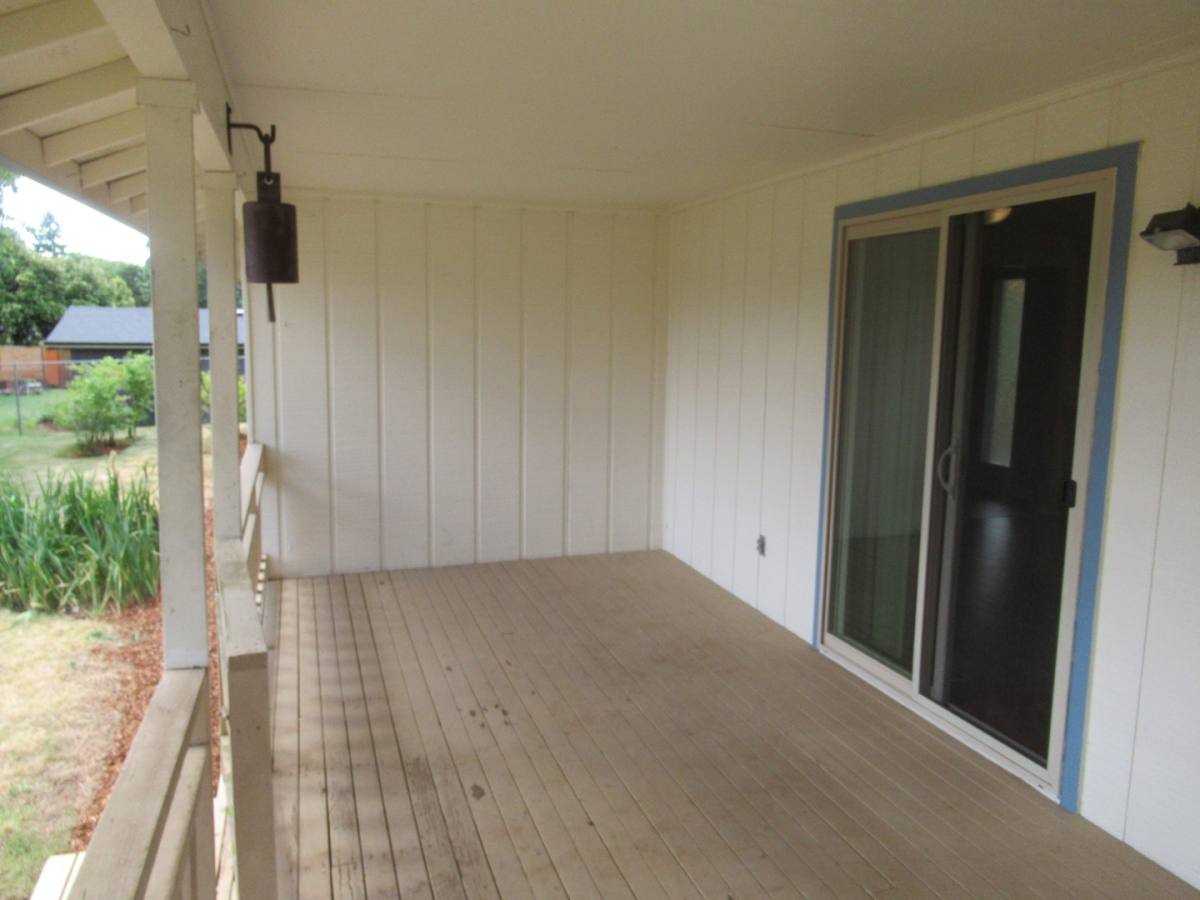 House for rent at 450 Lori Ave SE, Salem, OR 97302