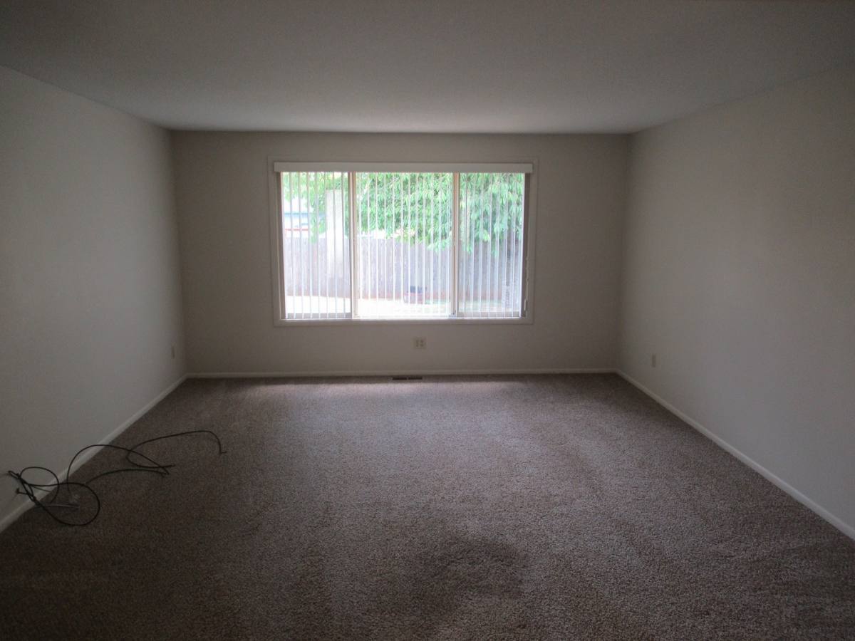 House for rent at 450 Lori Ave SE, Salem, OR 97302