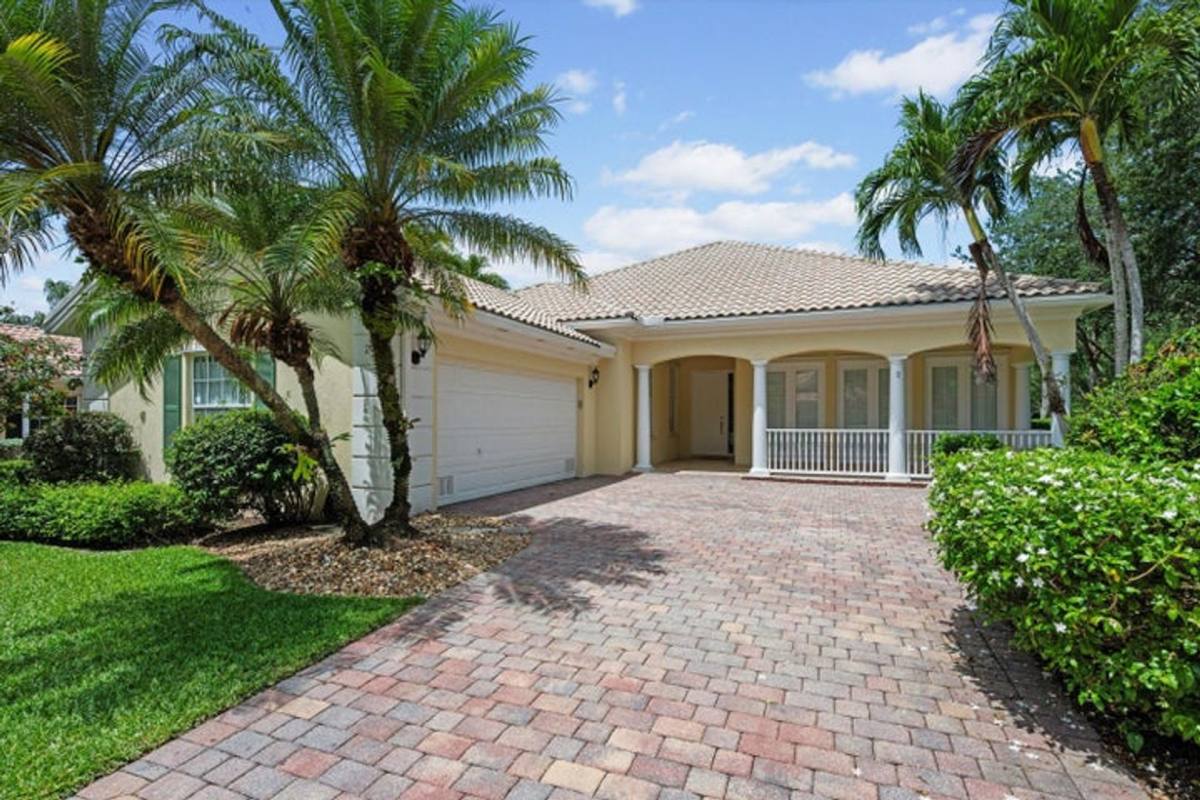 House for rent at 2057 Futana Way, Wellington, FL 33414