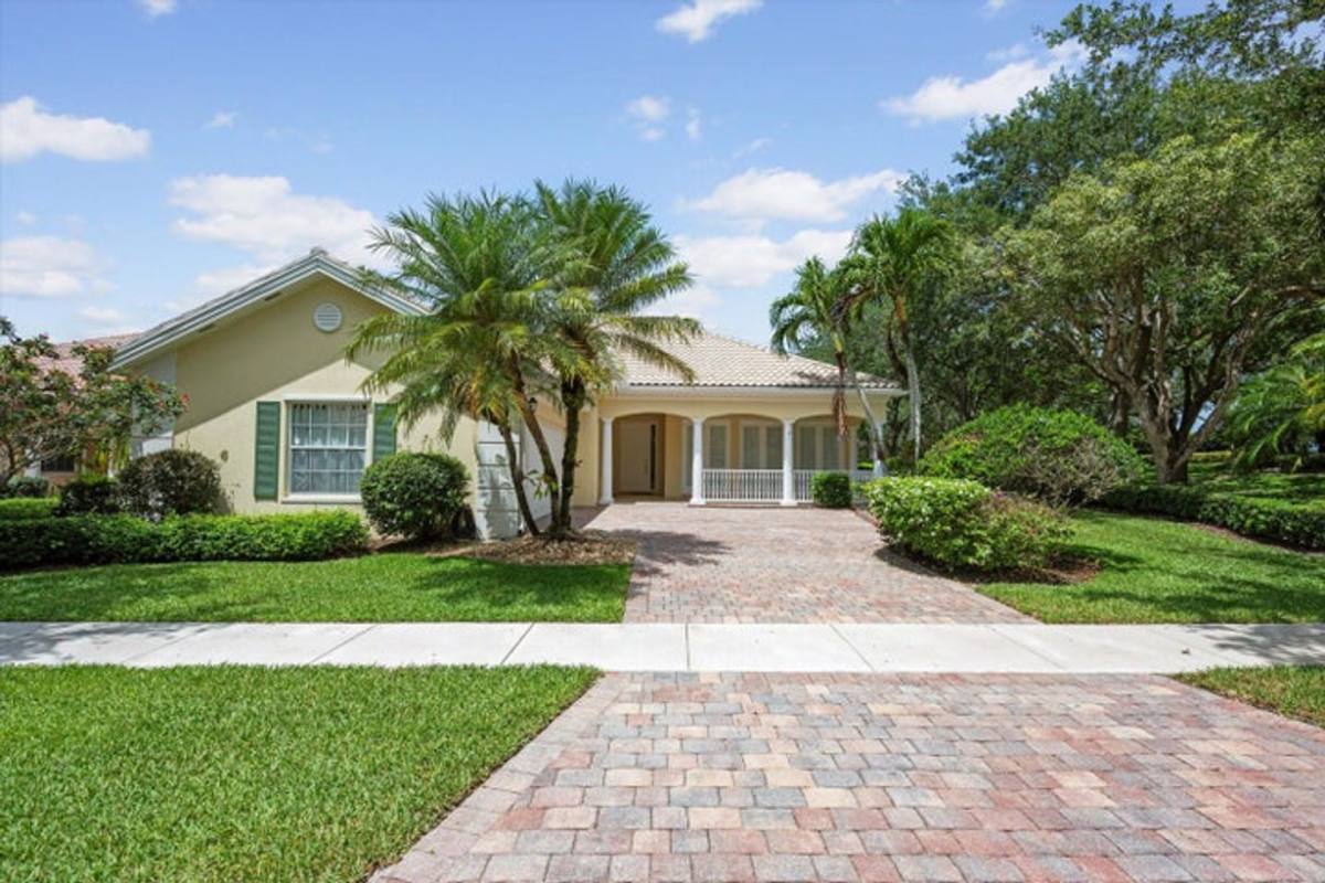 House for rent at 2057 Futana Way, Wellington, FL 33414