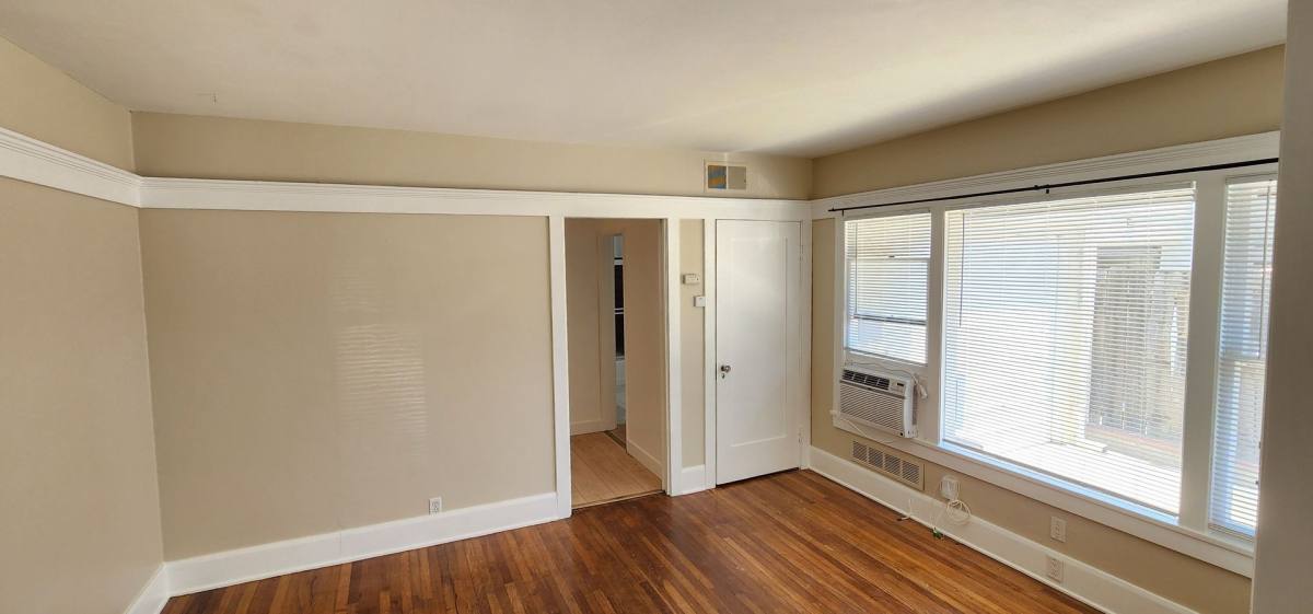 Apartment for rent at 921-923 9th St, Coronado, CA 92118