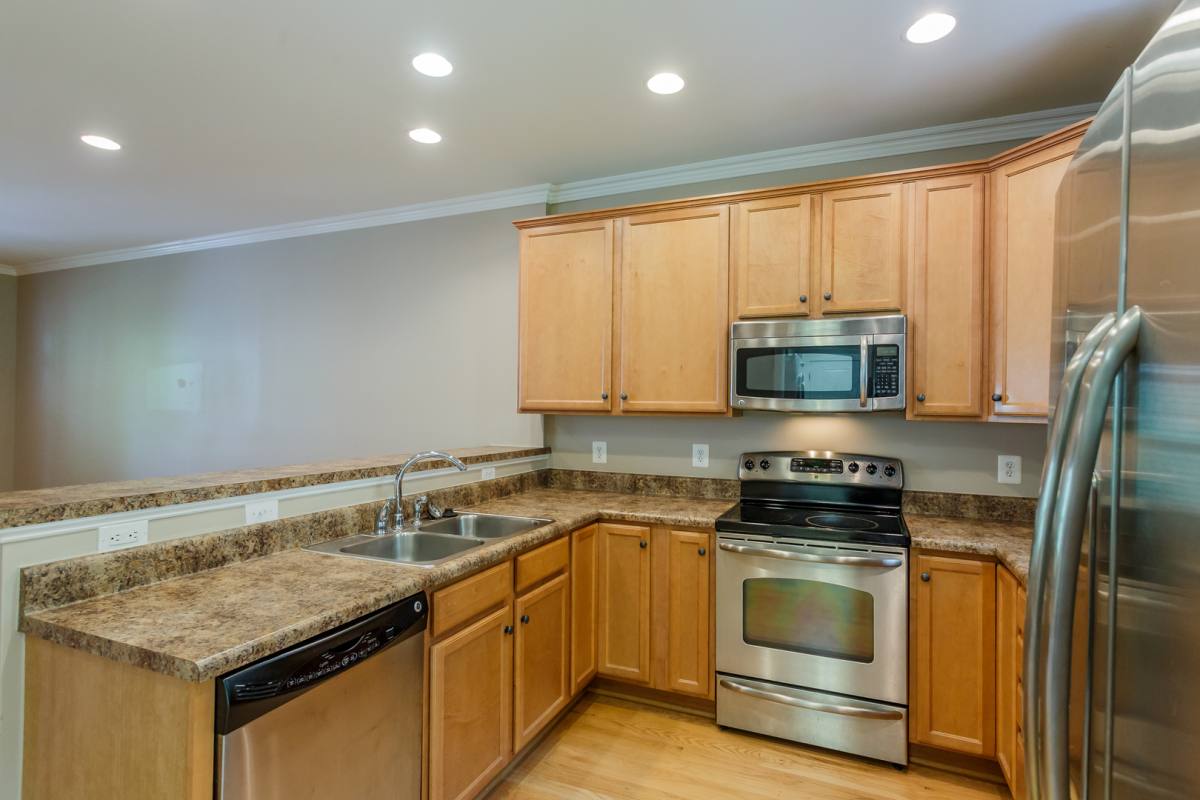 Townhouse for rent at 154 Brookwood Dr, Charlottesville, VA 22902