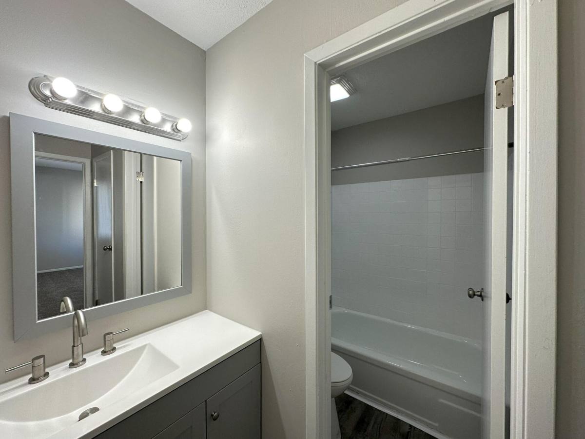 Townhouse for rent at 7223 W 55th Terrace, Leawood, KS 66206