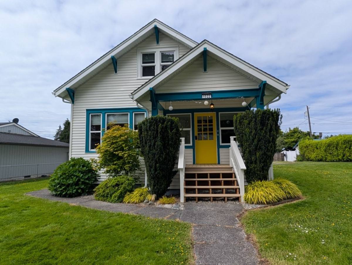 Apartment for rent at 1022 Oakes Ave, Everett, WA 98201