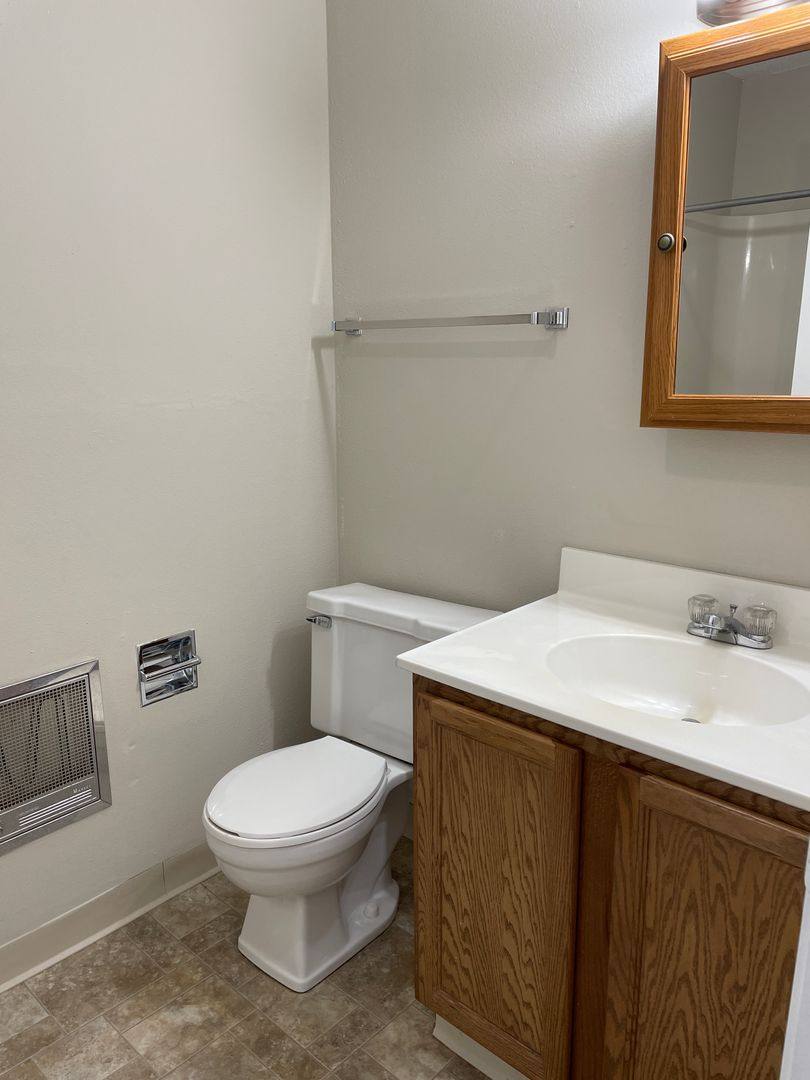 Apartment for rent at 2523 Perry Park Ave, Perry, IA 50220